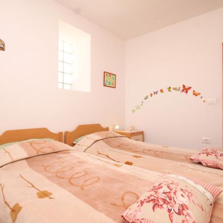 Apartments With A Parking Space Cunski, Losinj - 8010 Room photo