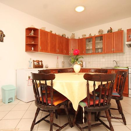 Apartments With A Parking Space Cunski, Losinj - 8010 Room photo