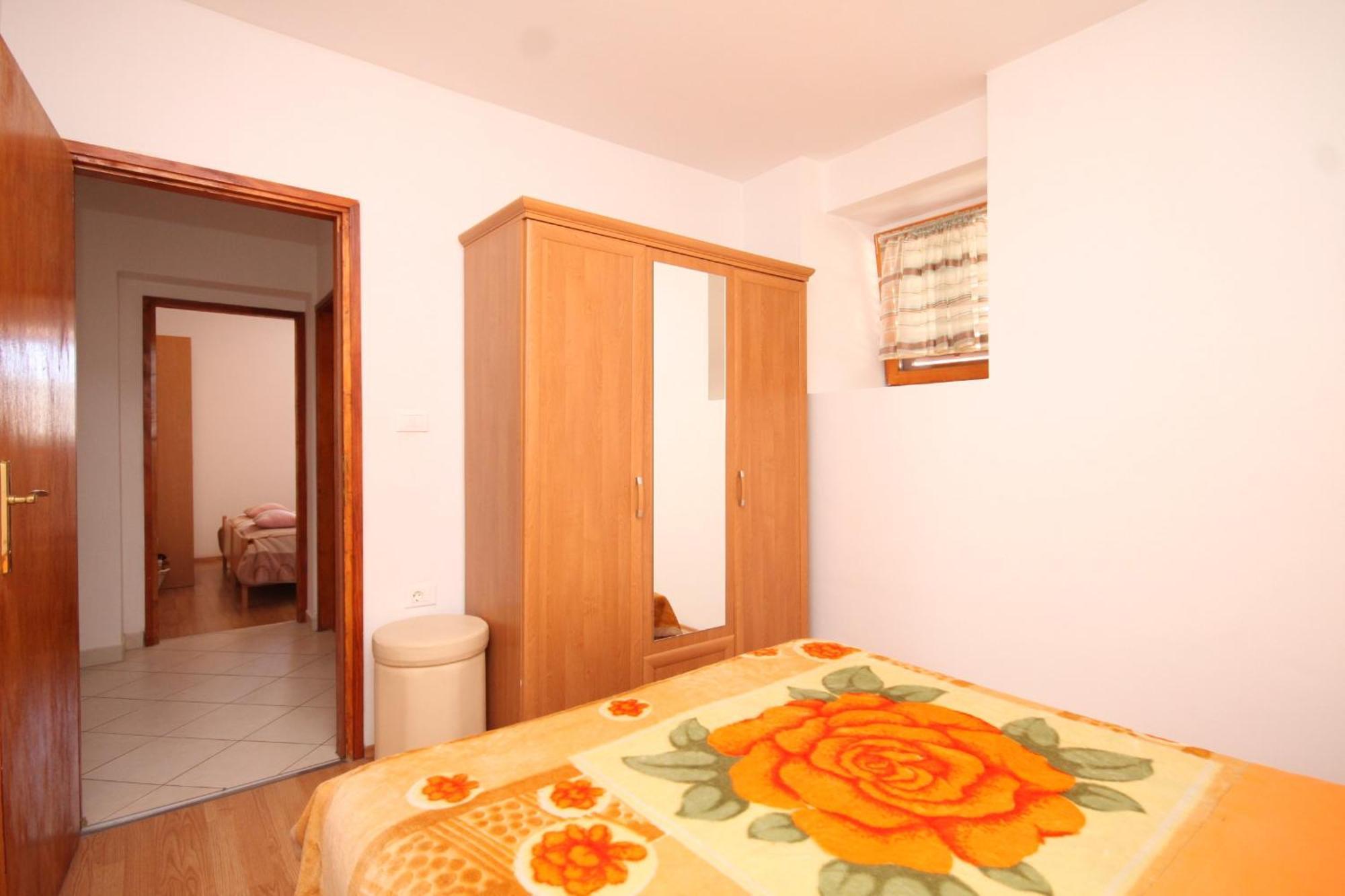 Apartments With A Parking Space Cunski, Losinj - 8010 Room photo